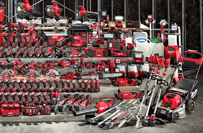 YKSI JÄRJESTELMÄ, YLI 315 TYÖKALUA